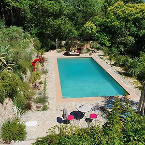 https://bastide-saint-georges.fr-provencehotel.com